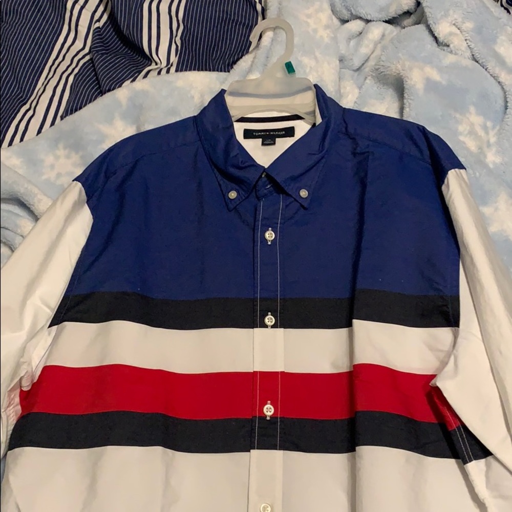 Size large Tommy Hilfiger long sleeve button down
